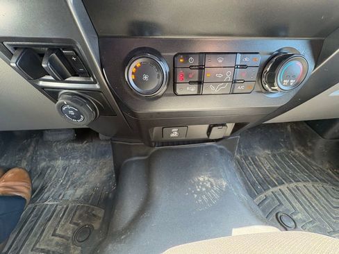 Used 2022 Ford F250 XLT w/ XLT Premium Package AWD/4WD image 22