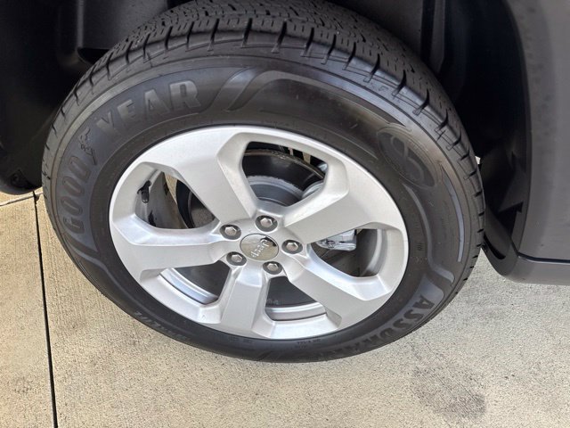 Used 2018 Jeep Compass Latitude w/ Cold Weather Group AWD/4WD image 36