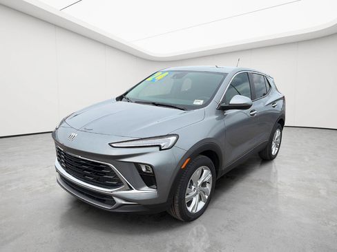 Used 2024 Buick Encore GX Preferred FWD image 3