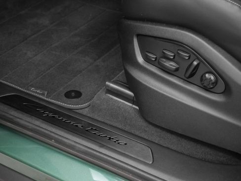 New 2025 Porsche Cayenne Turbo image 37
