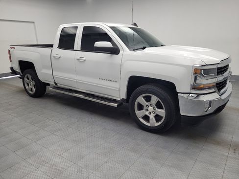 Used 2018 Chevrolet Silverado 1500 LT w/ All Star Edition AWD/4WD image 11