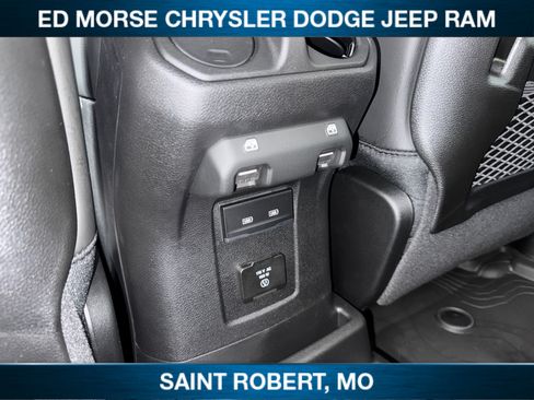 New 2026 Jeep Wrangler Unlimited Rubicon w/ Whitecap Package AWD/4WD image 22