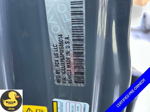 Used 2023 Jeep Wrangler Unlimited Sahara image 34