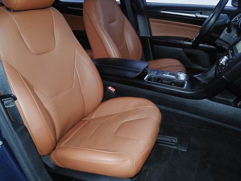 Used 2019 Ford Fusion Energi Titanium image 21