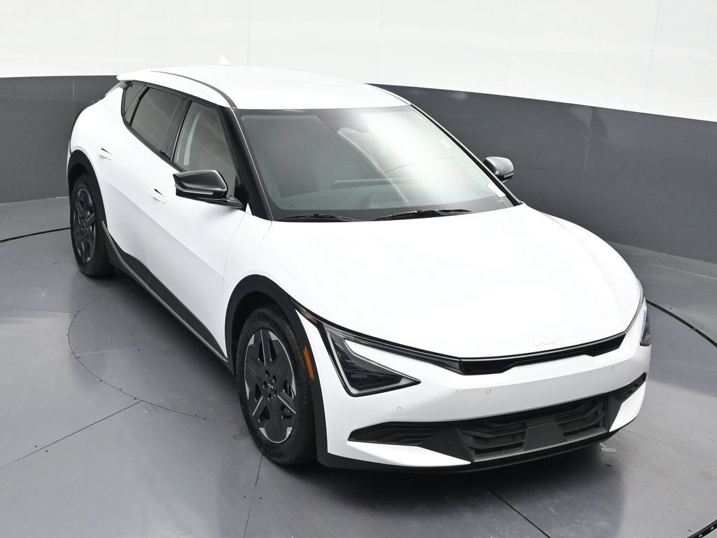 Used 2025 Kia EV6 Light RWD image 26