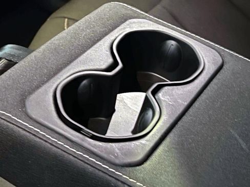 Used 2023 Jeep Grand Cherokee Laredo image 15