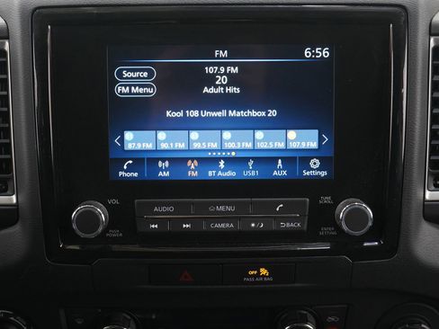 Used 2022 Nissan Frontier SV image 16