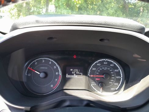 Used 2018 Subaru Crosstrek 2.0i Premium AWD/4WD image 21