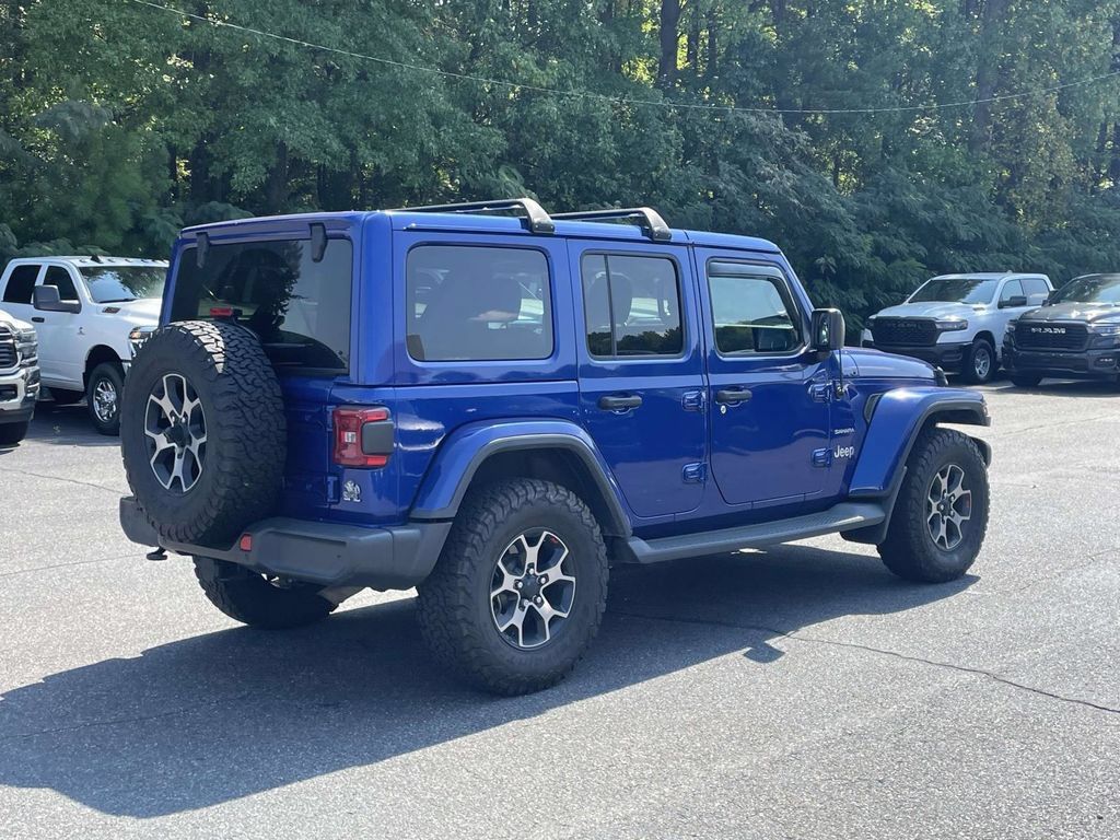 Used 2018 Jeep Wrangler Unlimited Sahara AWD/4WD image 8