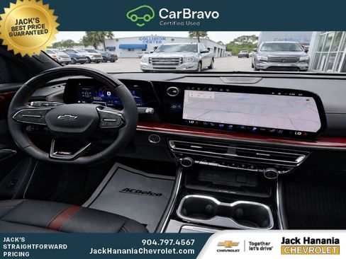 Used 2024 Chevrolet Traverse RS w/ LPO, Floor Liner Package FWD image 11