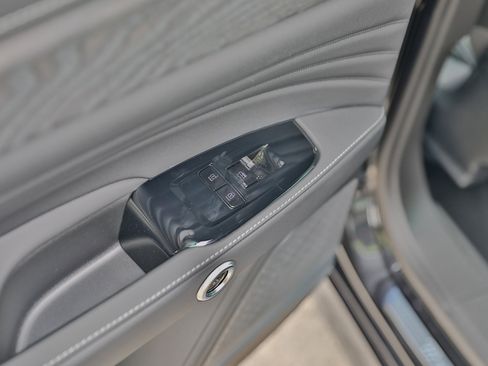 New 2024 Maserati Grecale GT image 32