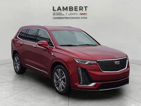 Used 2025 Cadillac XT6 Premium Luxury image 4