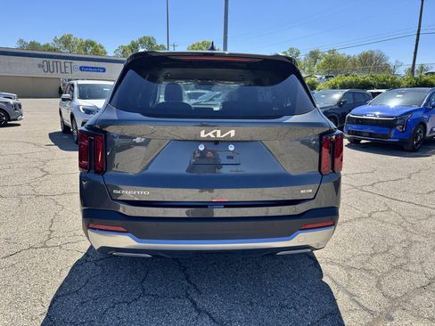 New 2026 Kia Sorento EX FWD image 20