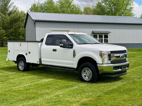 Used 2018 Ford F350 XL w/ Power Equipment Group AWD/4WD image 8