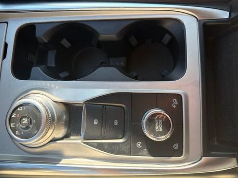 Used 2021 Ford Explorer XLT w/ Equipment Group 202A AWD/4WD image 40