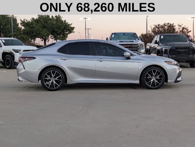 Used 2023 Toyota Camry SE FWD image 4
