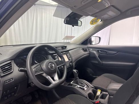Used 2020 Nissan Rogue S image 9