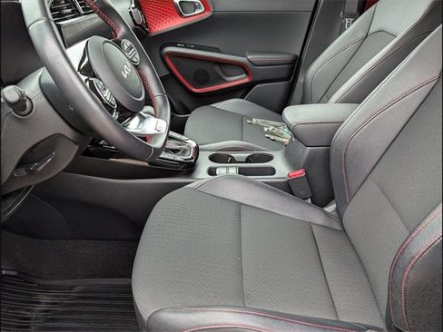 Used 2023 Kia Soul GT-Line w/ GT-Line Technology Package image 11