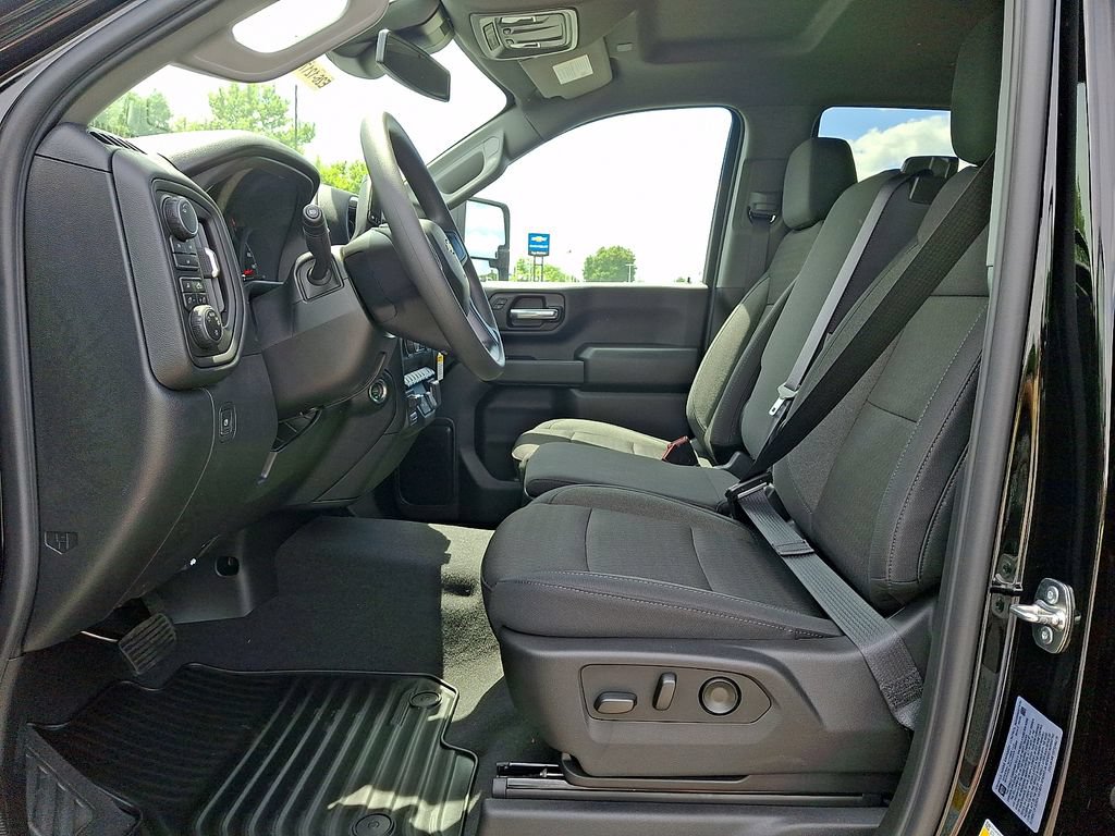 New 2026 Chevrolet Silverado 2500 Custom w/ Custom Value Package AWD/4WD image 9