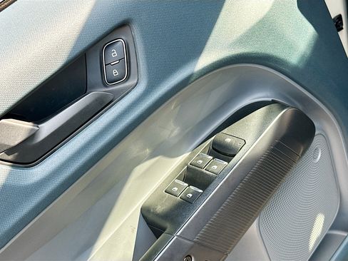 Certified 2025 Ford Maverick XL image 7