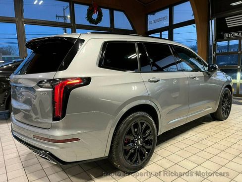 Used 2024 Cadillac XT6 Sport image 6