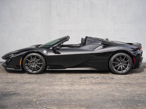 Used 2024 Ferrari SF90 Spider AWD/4WD image 3