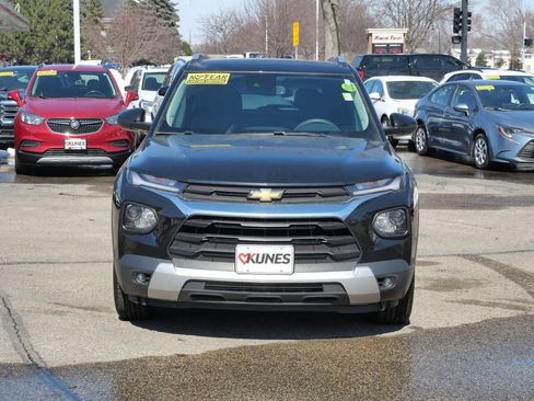 Used 2023 Chevrolet TrailBlazer LT w/ Convenience Package image 2
