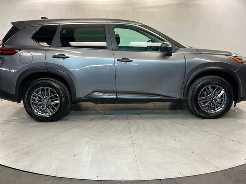 Used 2024 Nissan Rogue S AWD/4WD image 7