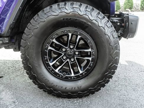 Used 2023 Jeep Wrangler Unlimited Rubicon 392 w/ Xtreme Recon 35" Tire Package AWD/4WD image 6