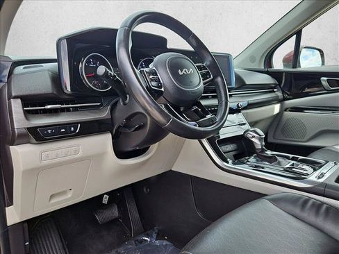 Used 2022 Kia Carnival SX FWD image 10