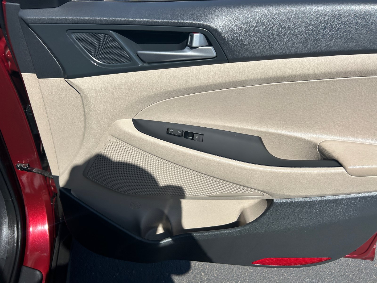 Used 2017 Hyundai Tucson Sport FWD image 16