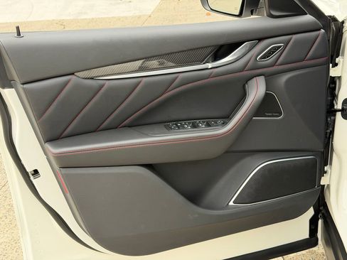 Certified 2024 Maserati Levante Modena Ultima image 11