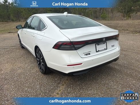 Used 2023 Honda Accord Touring image 4