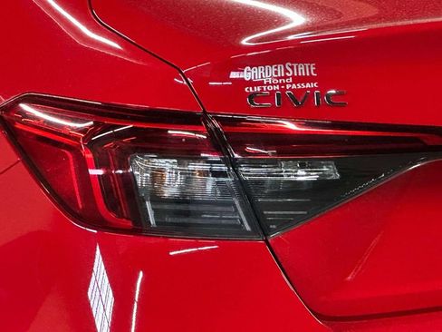 Used 2024 Honda Civic Sport image 8