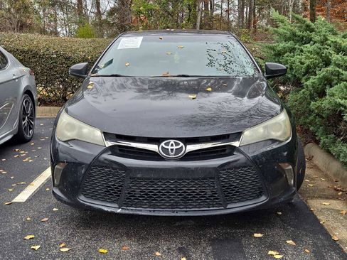 Used 2016 Toyota Camry XSE image 2