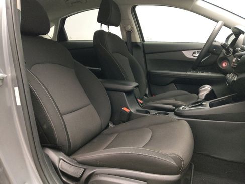 Used 2023 Kia Forte LXS w/ LXS Technology Package image 21