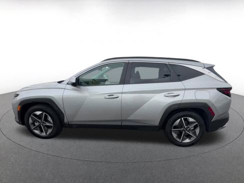 Used 2025 Hyundai Tucson SEL FWD image 9