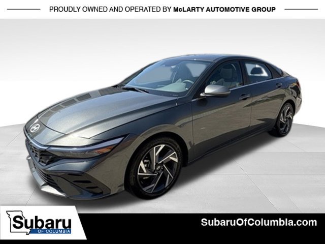 Used 2025 Hyundai Elantra SEL FWD image 3