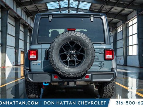 Used 2024 Jeep Wrangler Unlimited image 34
