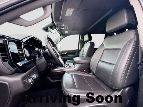 Used 2024 GMC Sierra 3500 SLT w/ SLT Premium Package image 6