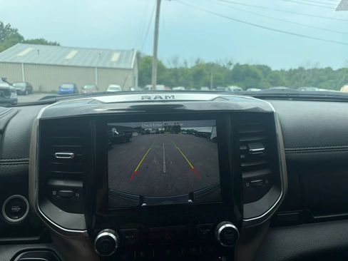 Used 2019 RAM 1500 Laramie AWD/4WD image 14