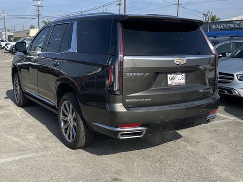 Used 2021 Cadillac Escalade Premium Luxury Platinum image 10