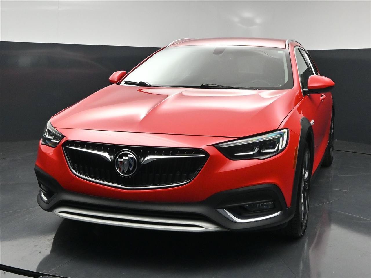 Used 2018 Buick Regal Preferred w/ Sights and Sounds Package AWD/4WD image 2