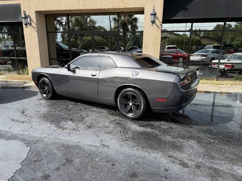 Used 2020 Dodge Challenger SXT RWD image 3