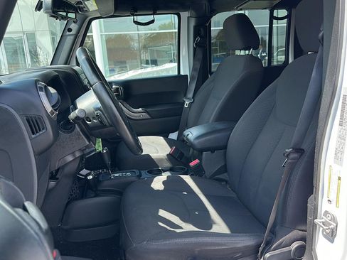 Used 2017 Jeep Wrangler Unlimited Sport w/ Quick Order Package 24S AWD/4WD image 9