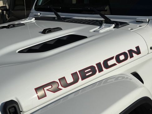 Used 2020 Jeep Gladiator Rubicon w/ Dual Top Group image 18
