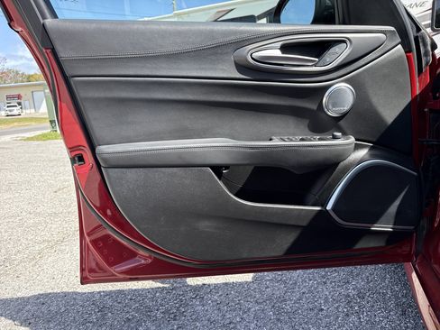 Used 2018 Alfa Romeo Giulia Ti Sport w/ Quick Order Package 22S Sport image 34