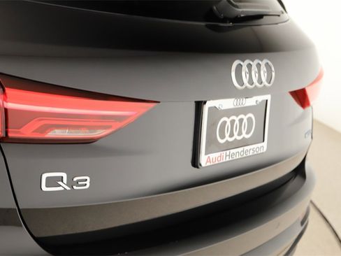 New 2025 Audi Q3 2.0T Premium image 29