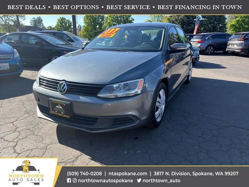 Used 2012 Volkswagen Jetta SE FWD image 1