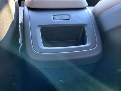 New 2026 Volvo XC60 B5 Plus w/ Climate Package image 16